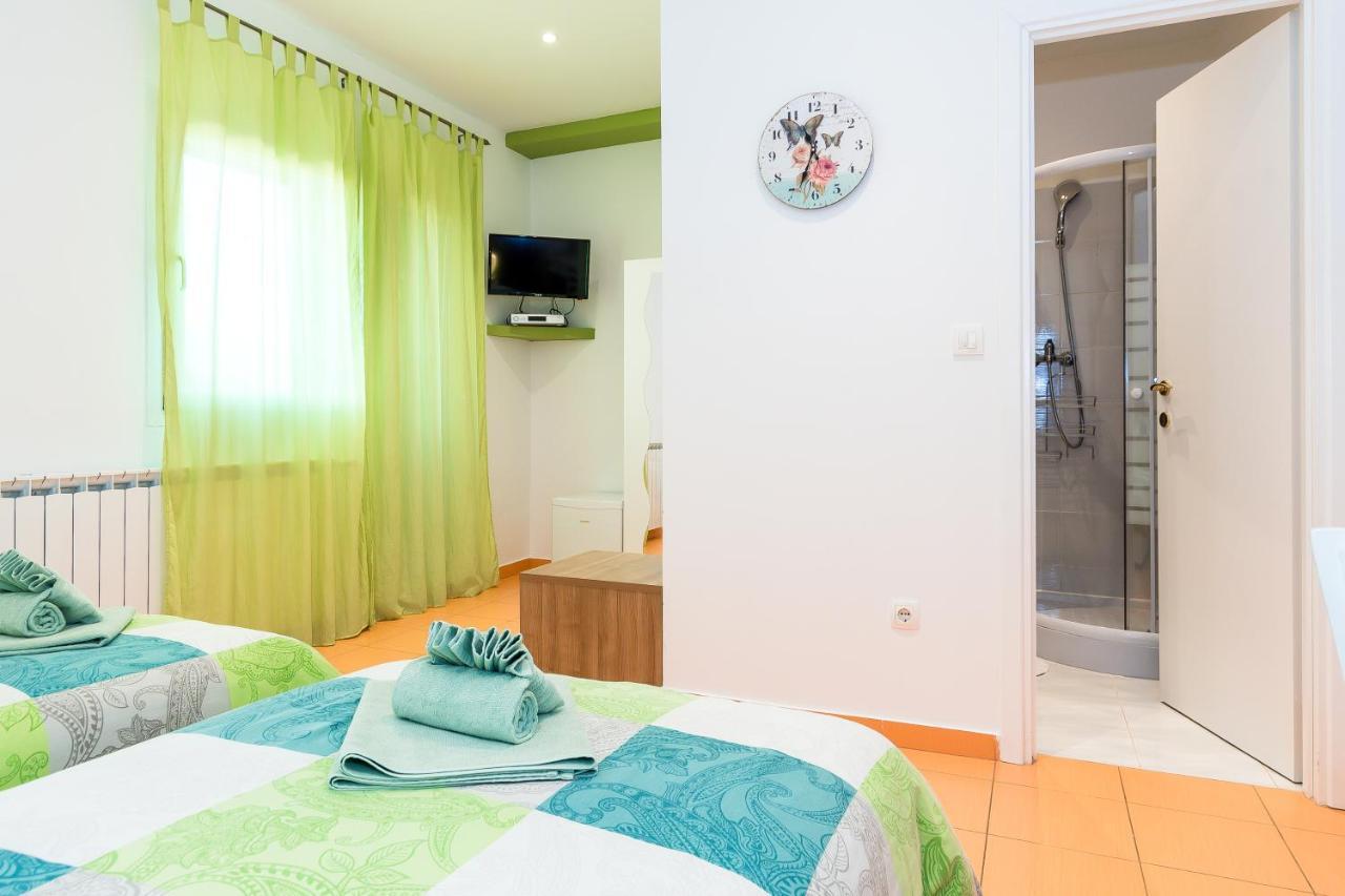 Guest House Slatki Snovi Knin Εξωτερικό φωτογραφία