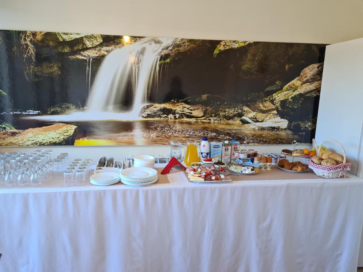 Guest House Slatki Snovi Knin Εξωτερικό φωτογραφία