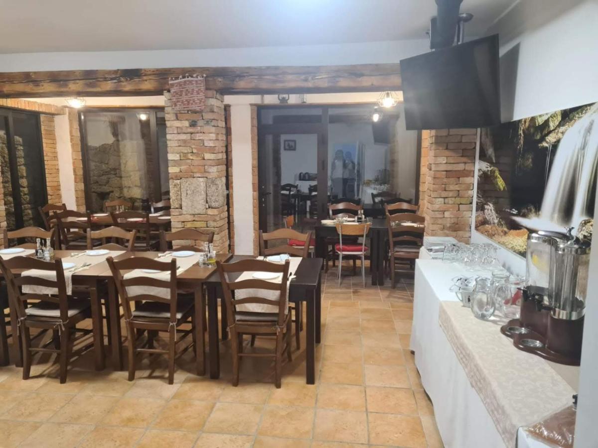 Guest House Slatki Snovi Knin Εξωτερικό φωτογραφία