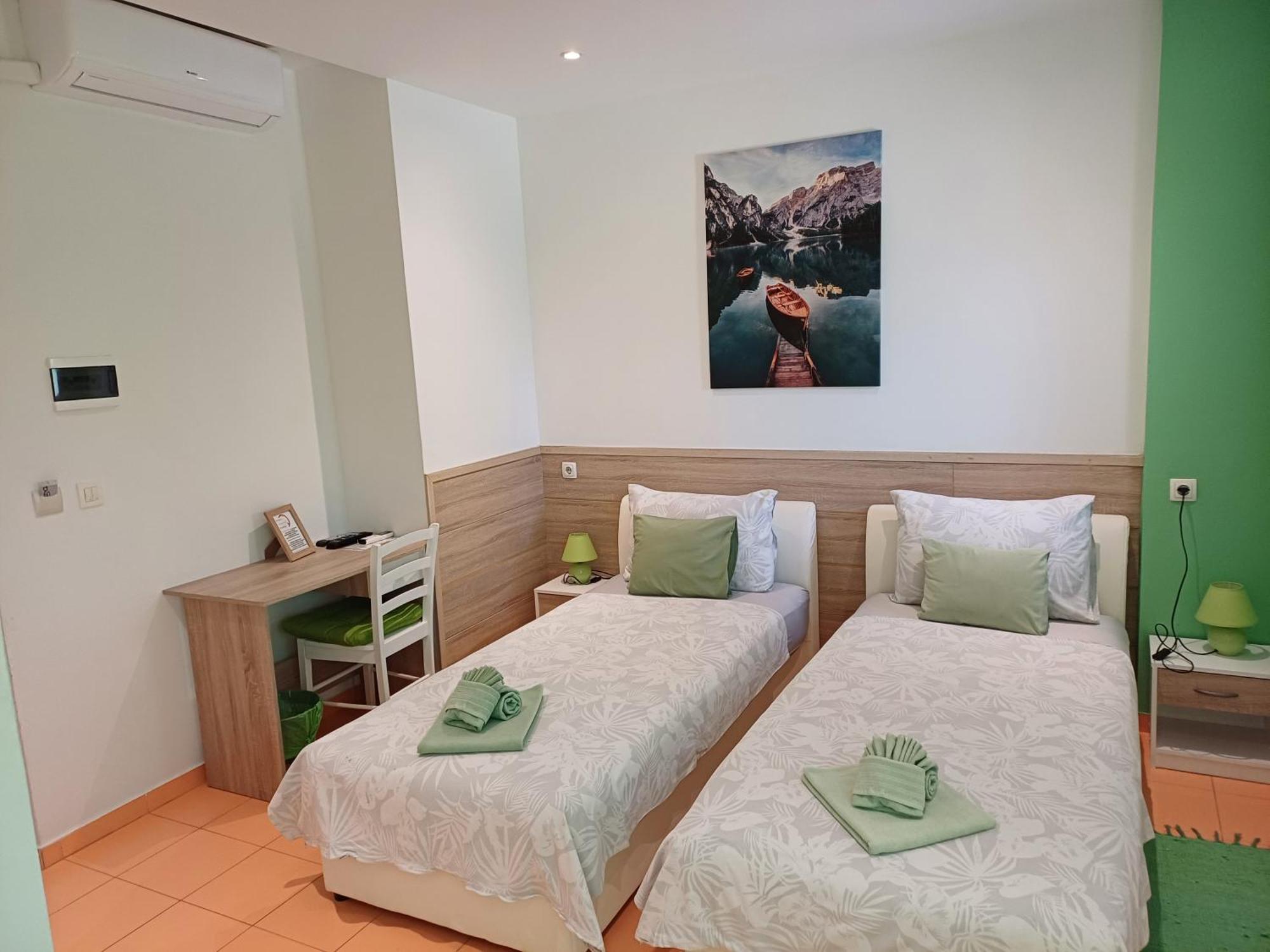 Guest House Slatki Snovi Knin Εξωτερικό φωτογραφία